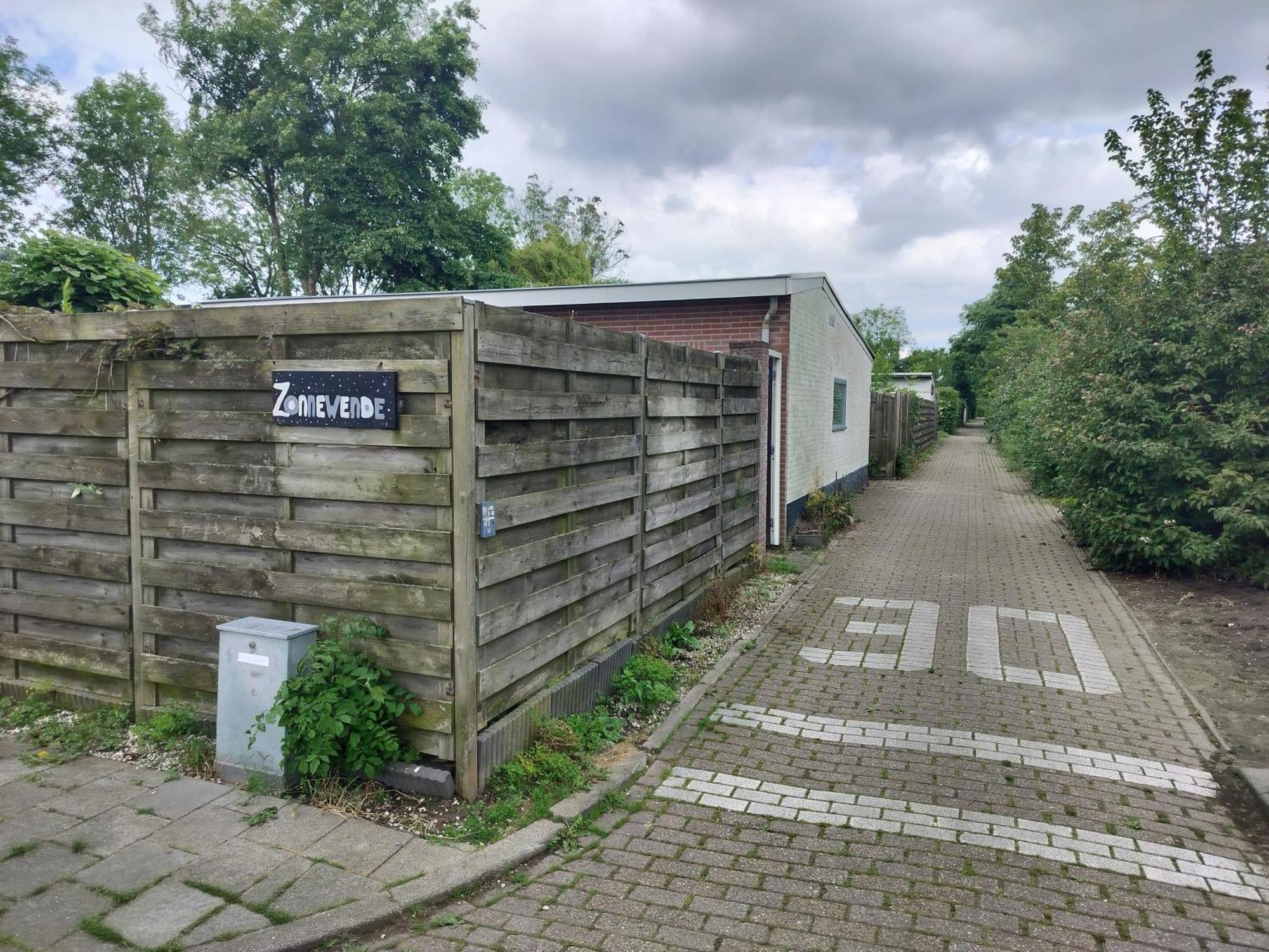 Solstice, Quiet Cottage In Bruinisse, Zeeland エクステリア 写真